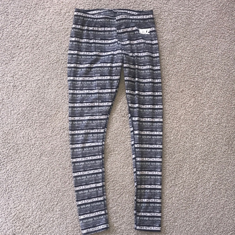 -Nike- leggings